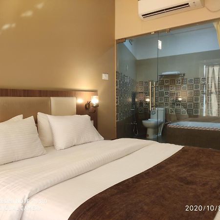 Hotel The Pearl Puri Exterior foto