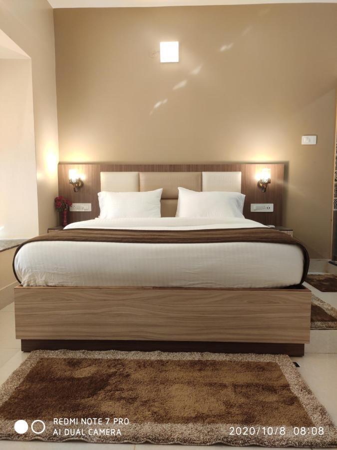 Hotel The Pearl Puri Exterior foto