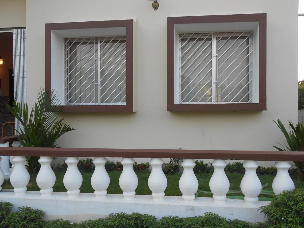 Hotel The Pearl Puri Exterior foto