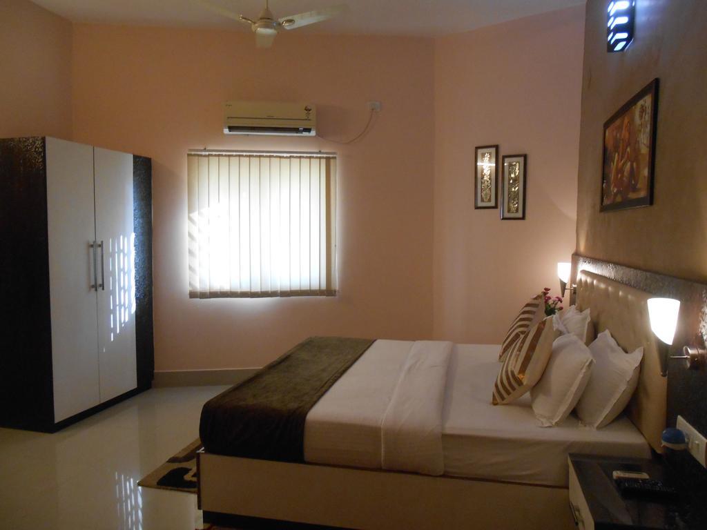 Hotel The Pearl Puri Exterior foto